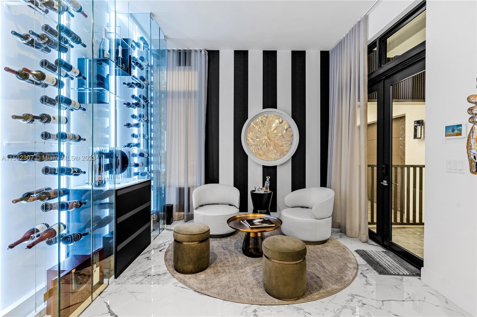 DOWNTOWN DORAL SOUTH PHAS - Residential