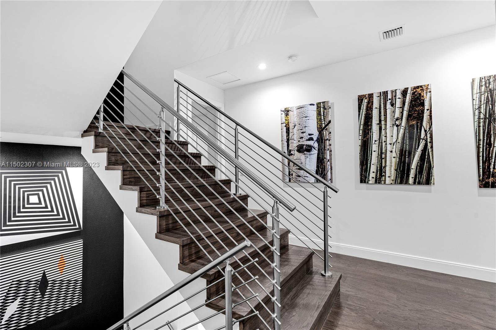 DOWNTOWN DORAL SOUTH PHAS - Residential