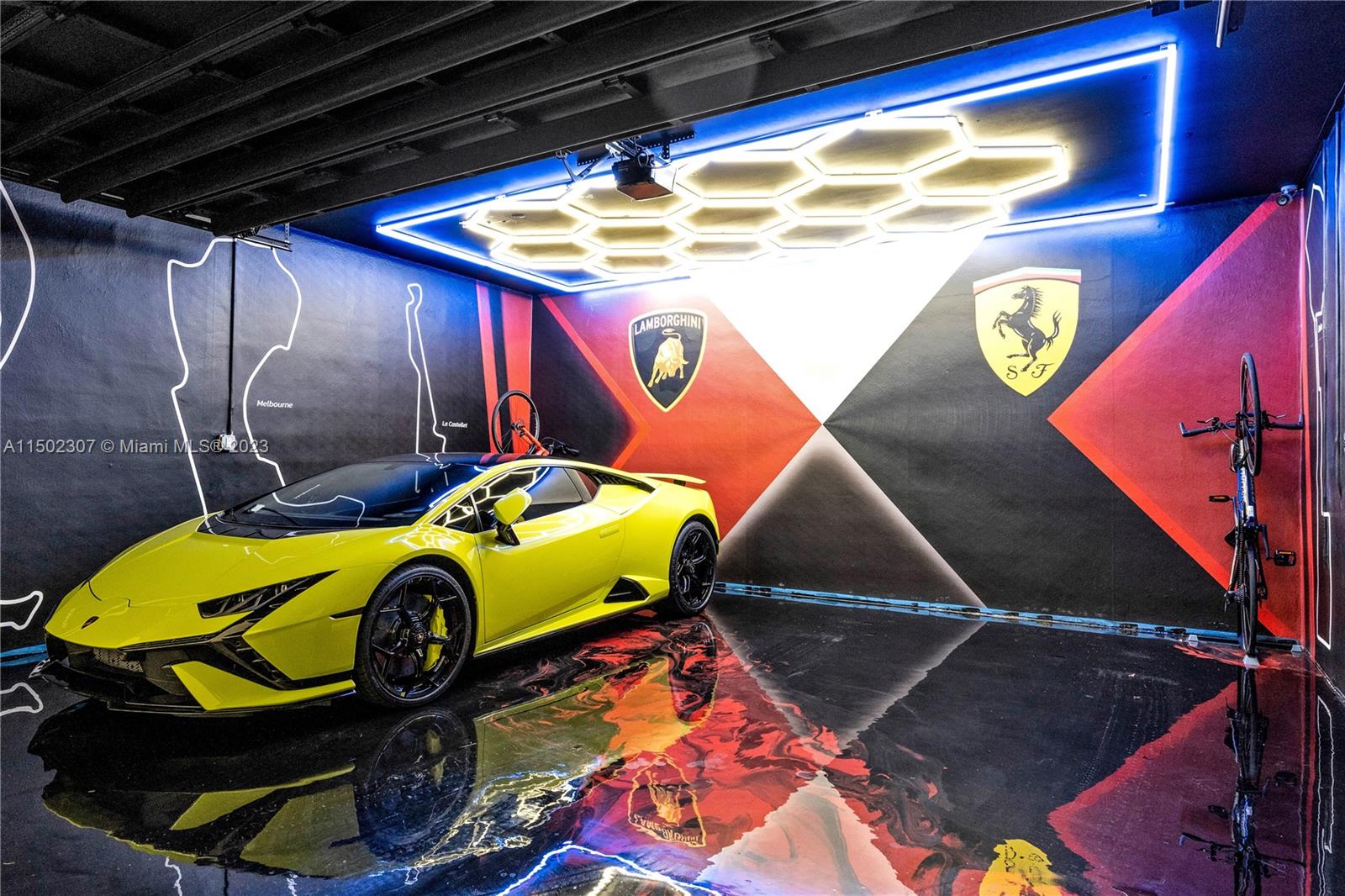 DOWNTOWN DORAL SOUTH PHAS - Residential