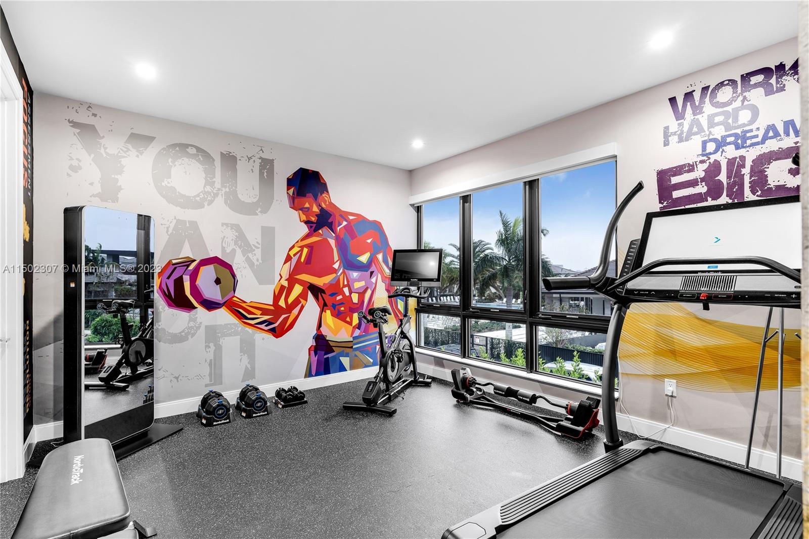 DOWNTOWN DORAL SOUTH PHAS - Residential