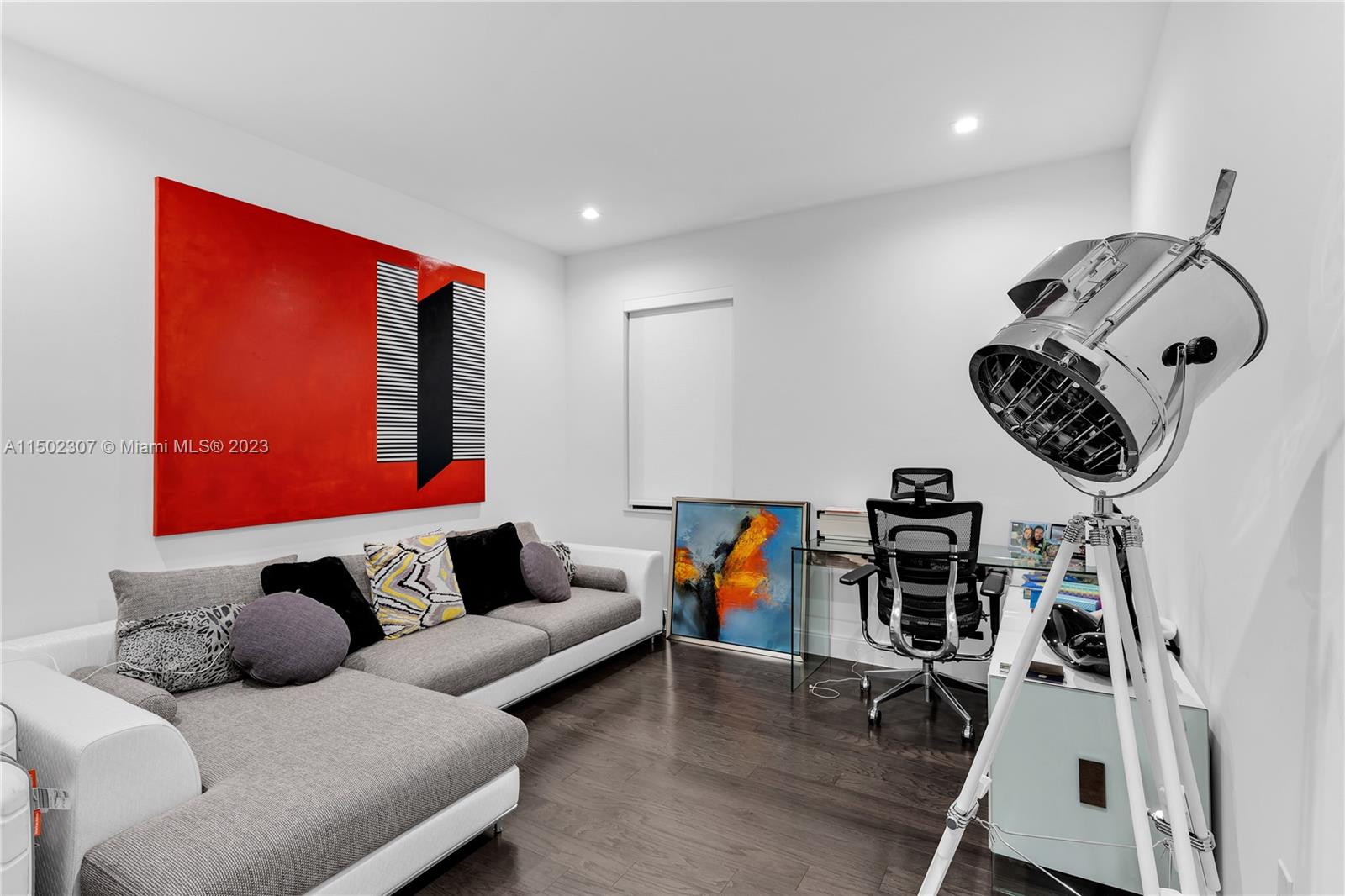 DOWNTOWN DORAL SOUTH PHAS - Residential