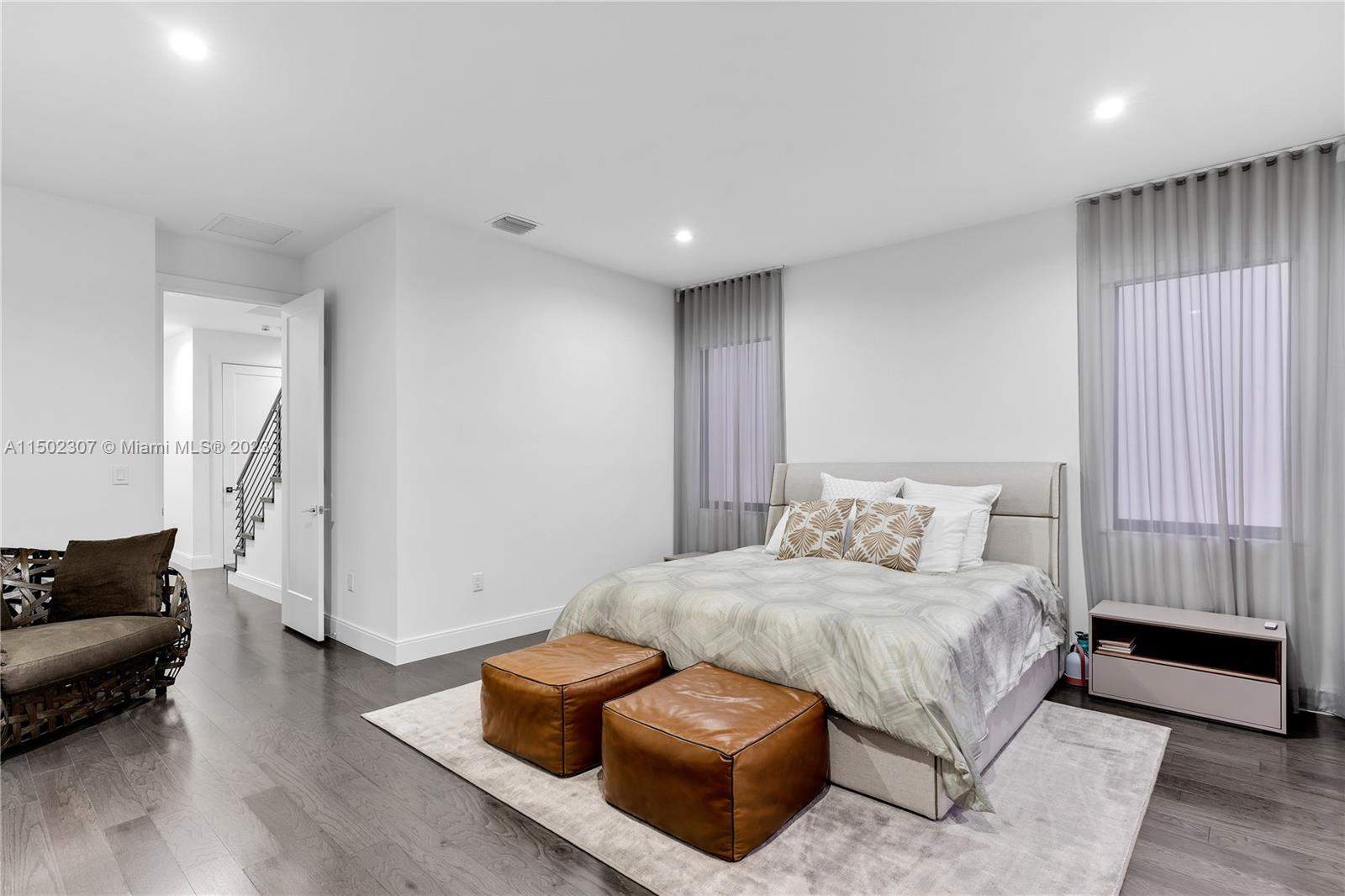 DOWNTOWN DORAL SOUTH PHAS - Residential