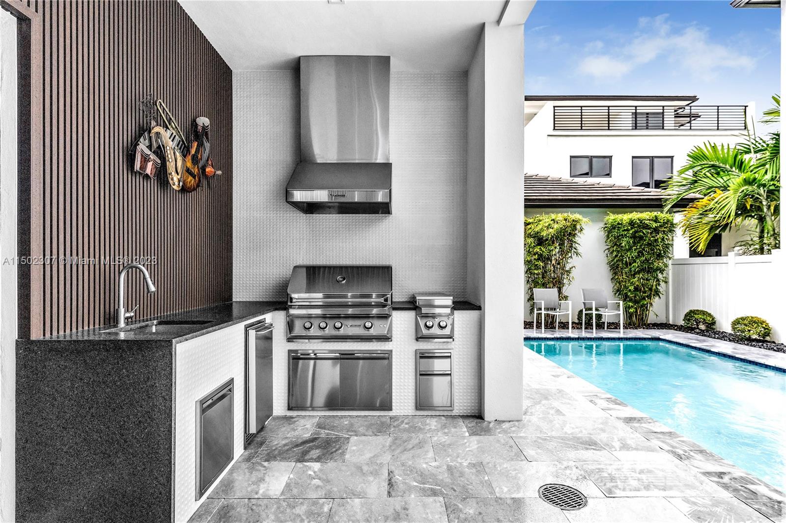 DOWNTOWN DORAL SOUTH PHAS - Residential