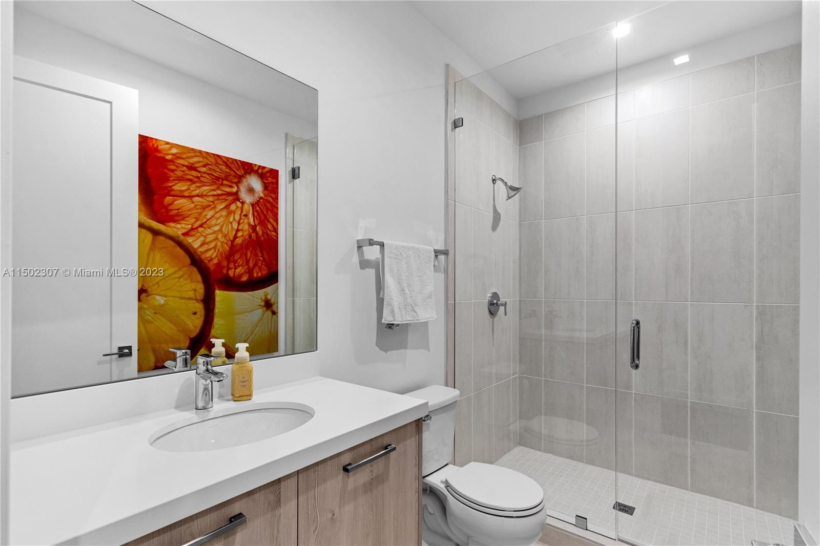 DOWNTOWN DORAL SOUTH PHAS - Residential