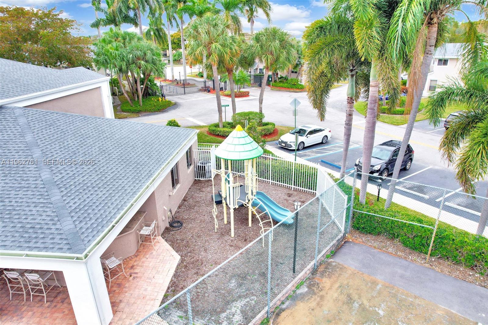CORAL POINT NORTH - Residential