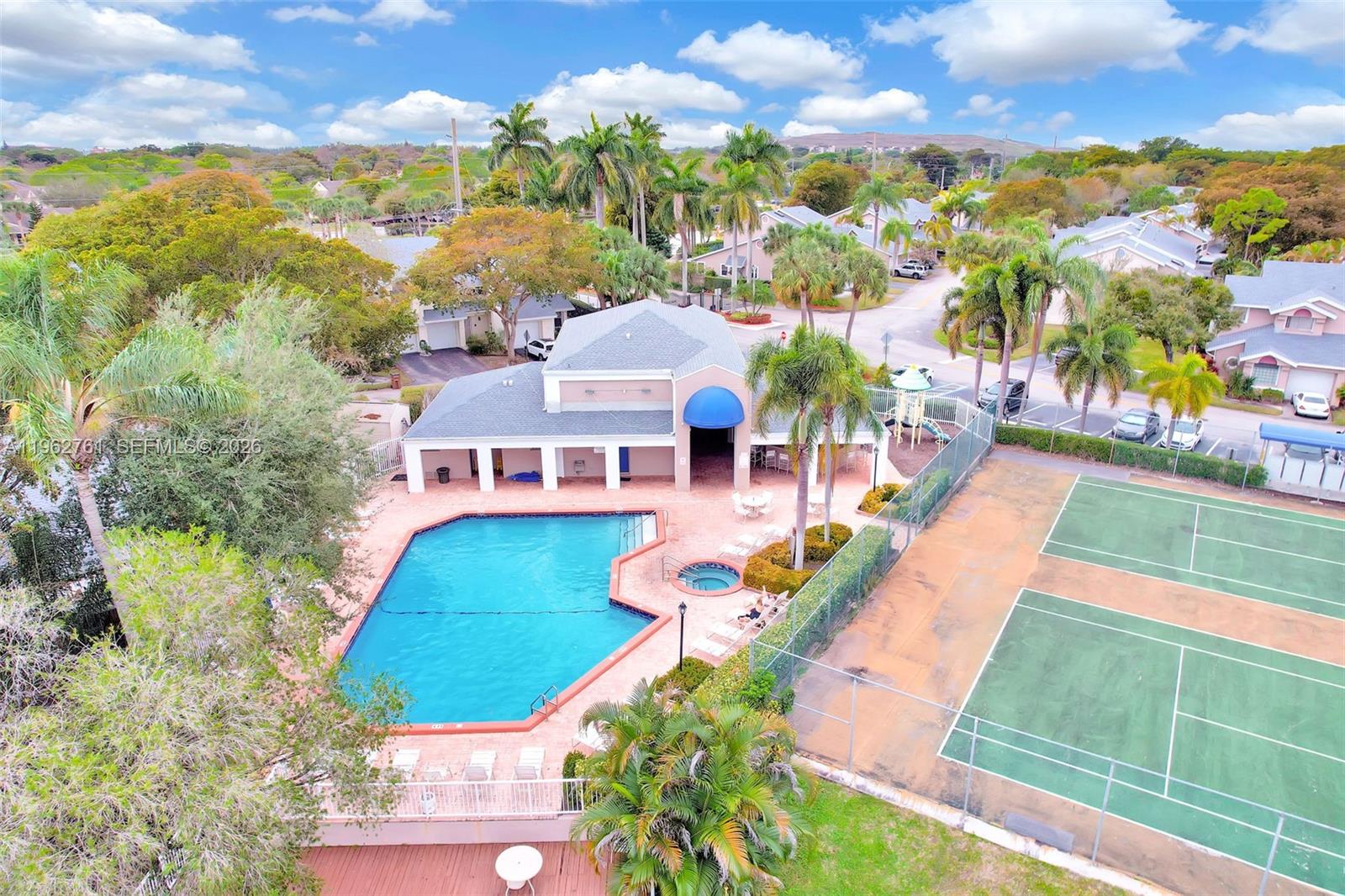 CORAL POINT NORTH - Residential