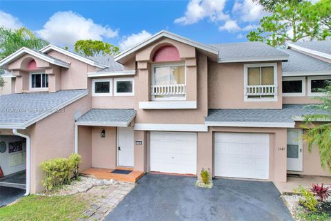 2149 W Discovery Cir W Deerfield Beach FL 33442