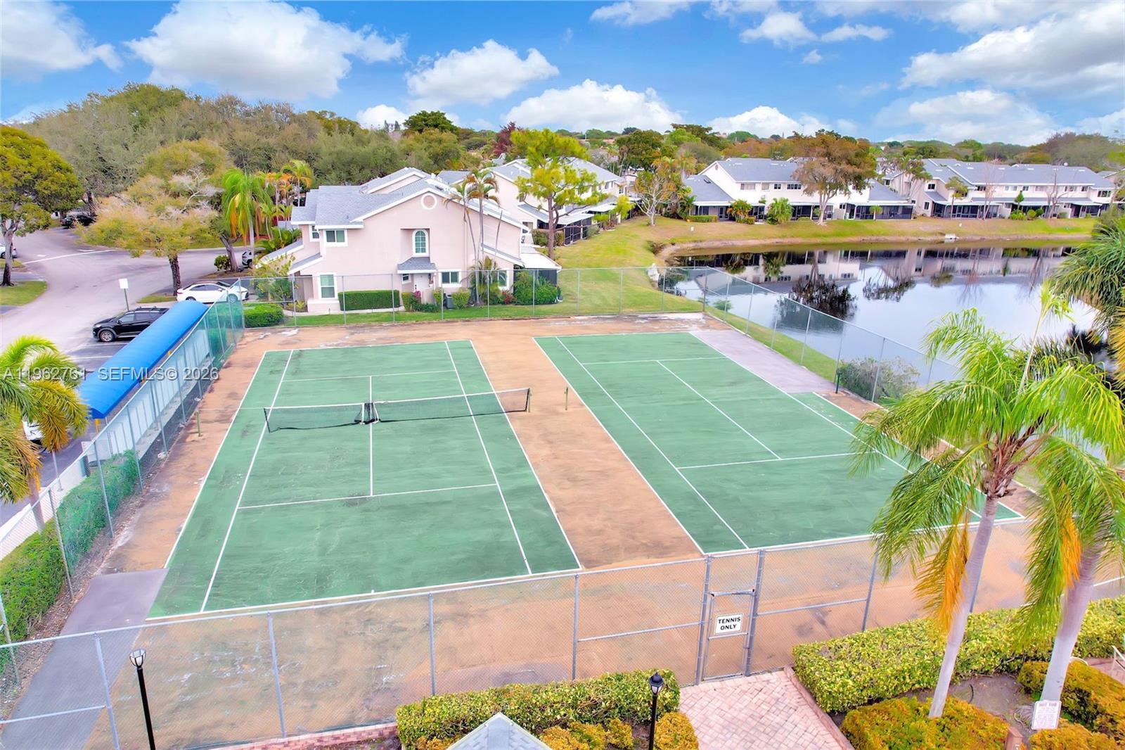 CORAL POINT NORTH - Residential