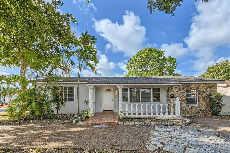 Corner lot 3/2 home in decent condition with a practical and comfortable layout. Features a generously sized backyard, perfect for outdoor living. Conveniently located and ready for its next owner.