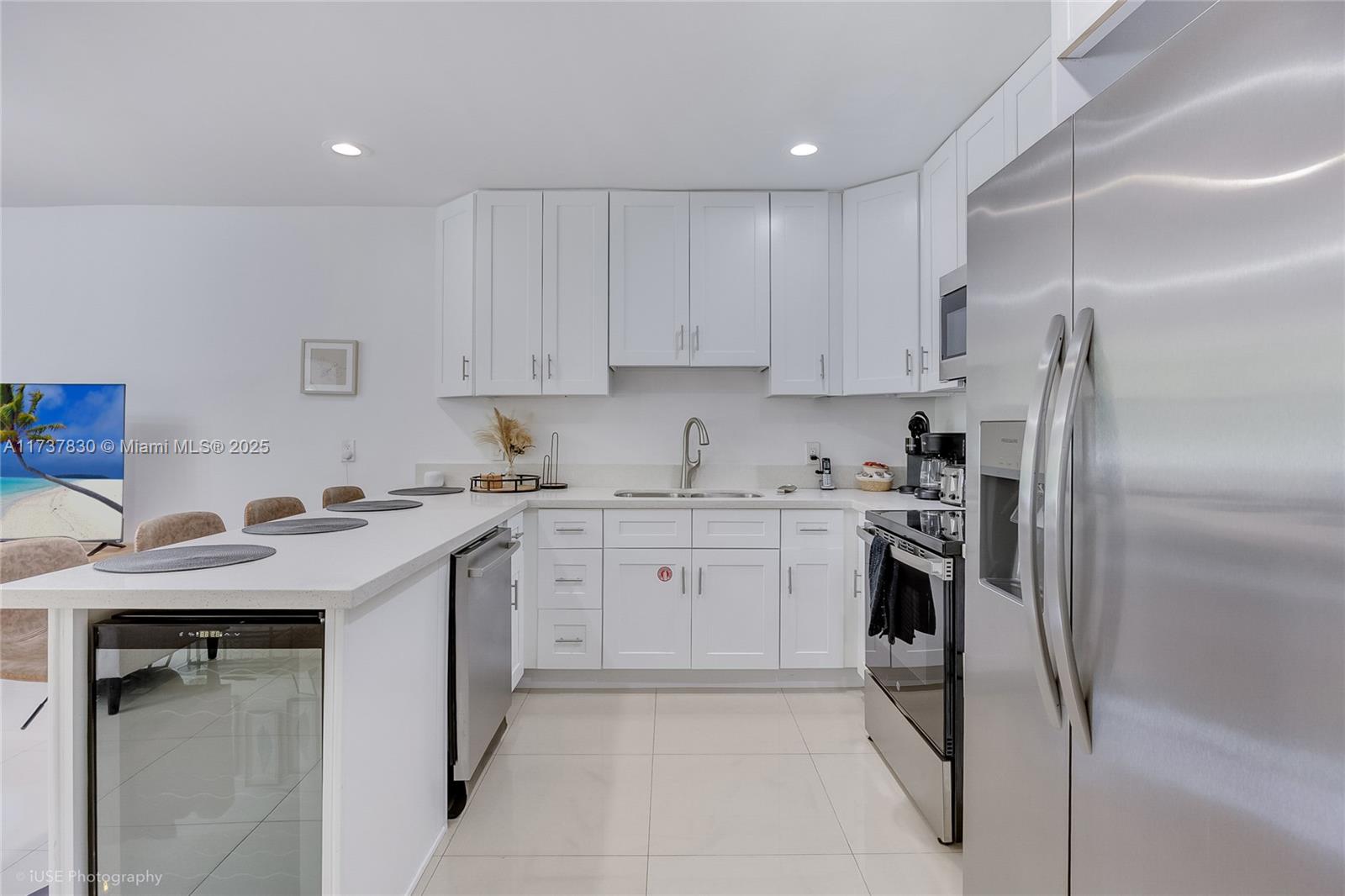 NORTH HOLLYWOOD - Residential