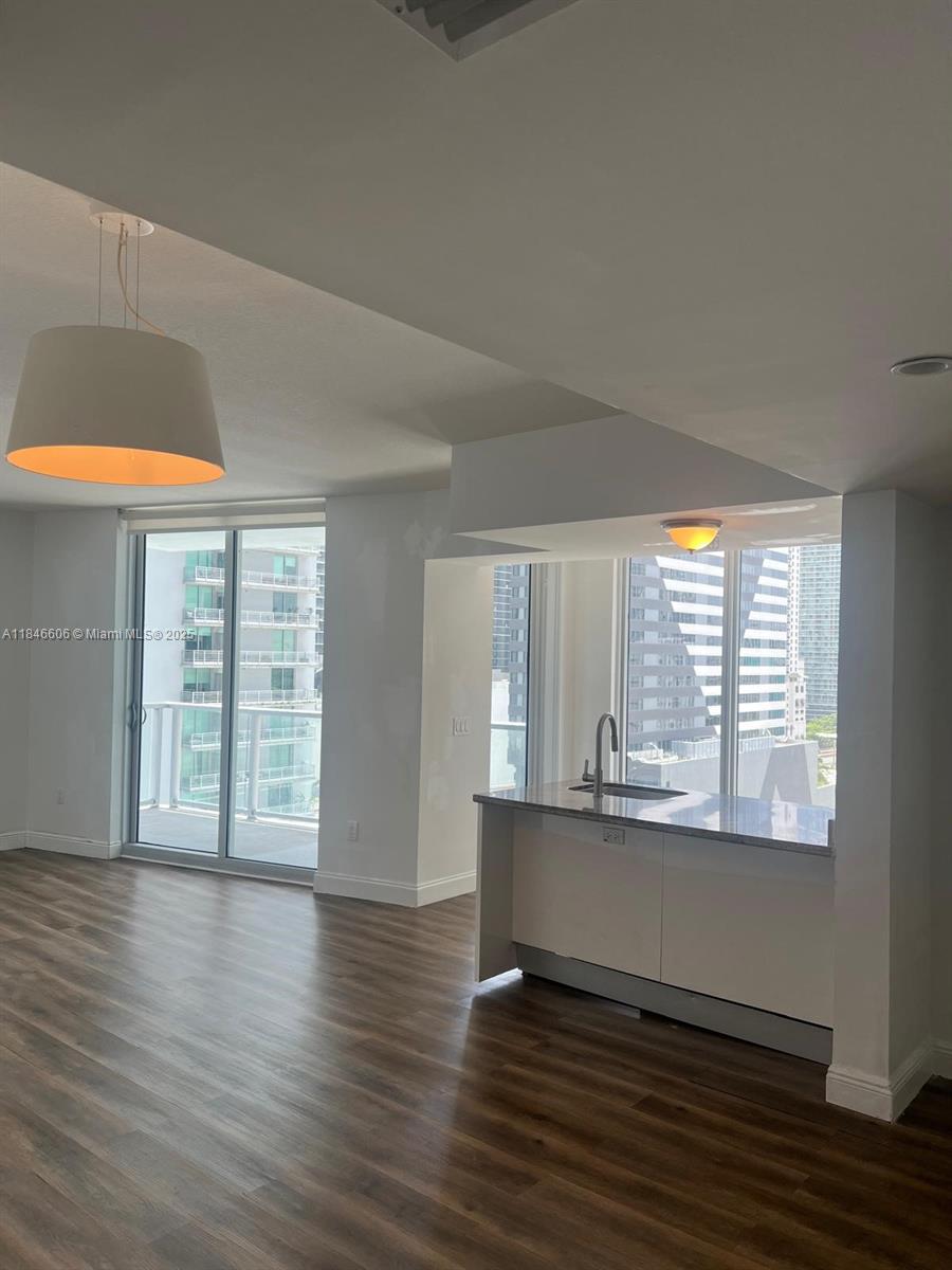 185 SW 7th St 1412