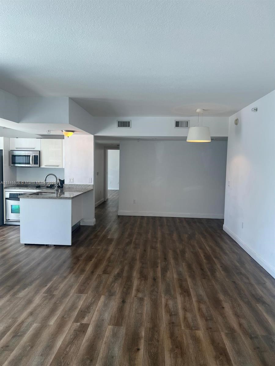 185 SW 7th St 1412