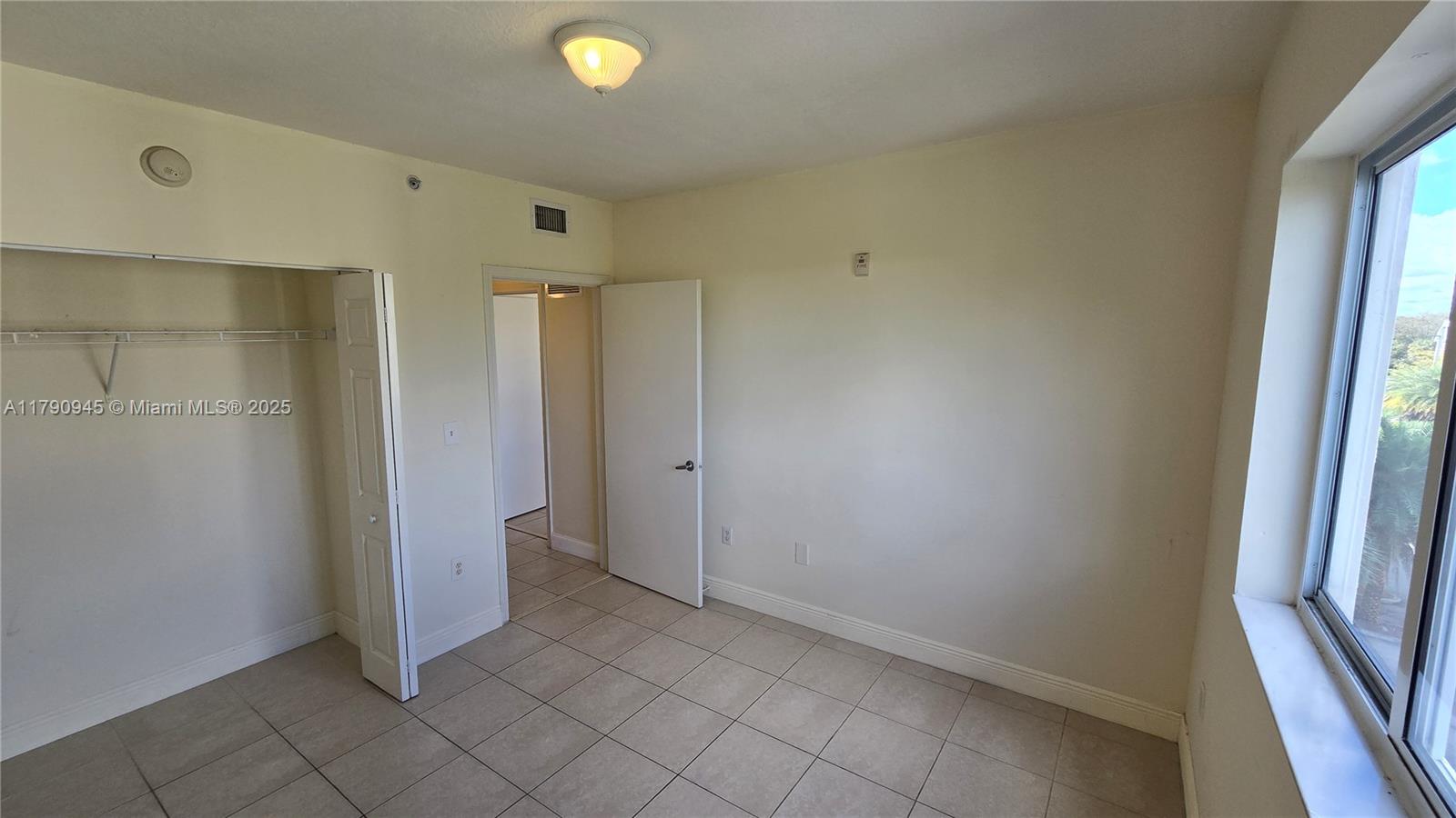 PARADISE POINTE CONDO - Residential