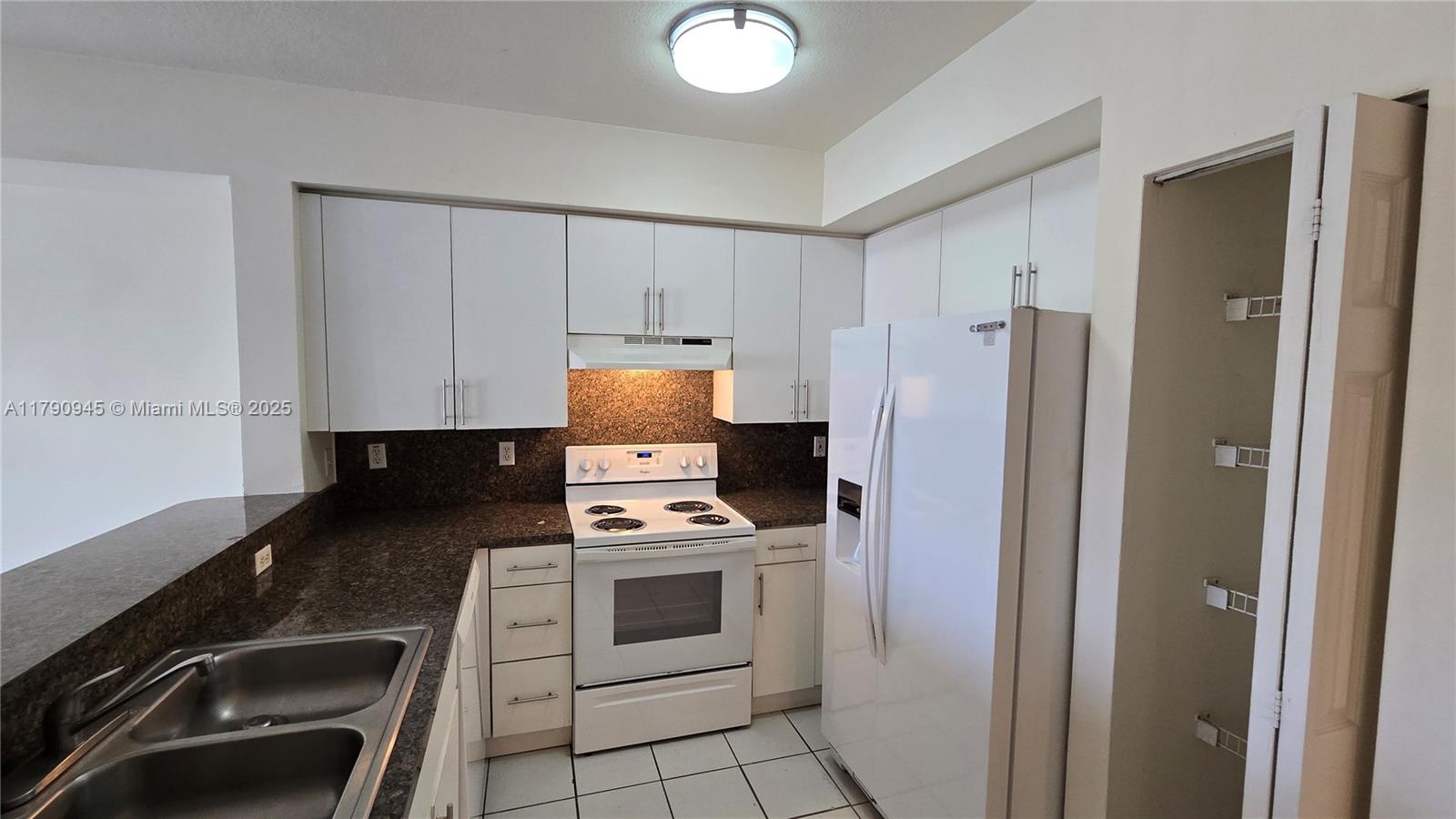 PARADISE POINTE CONDO - Residential