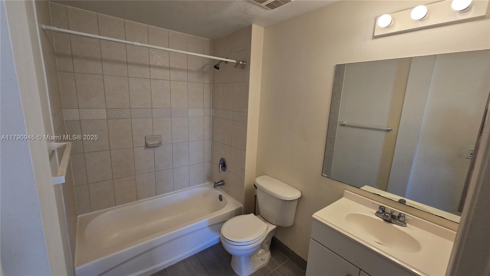 PARADISE POINTE CONDO - Residential
