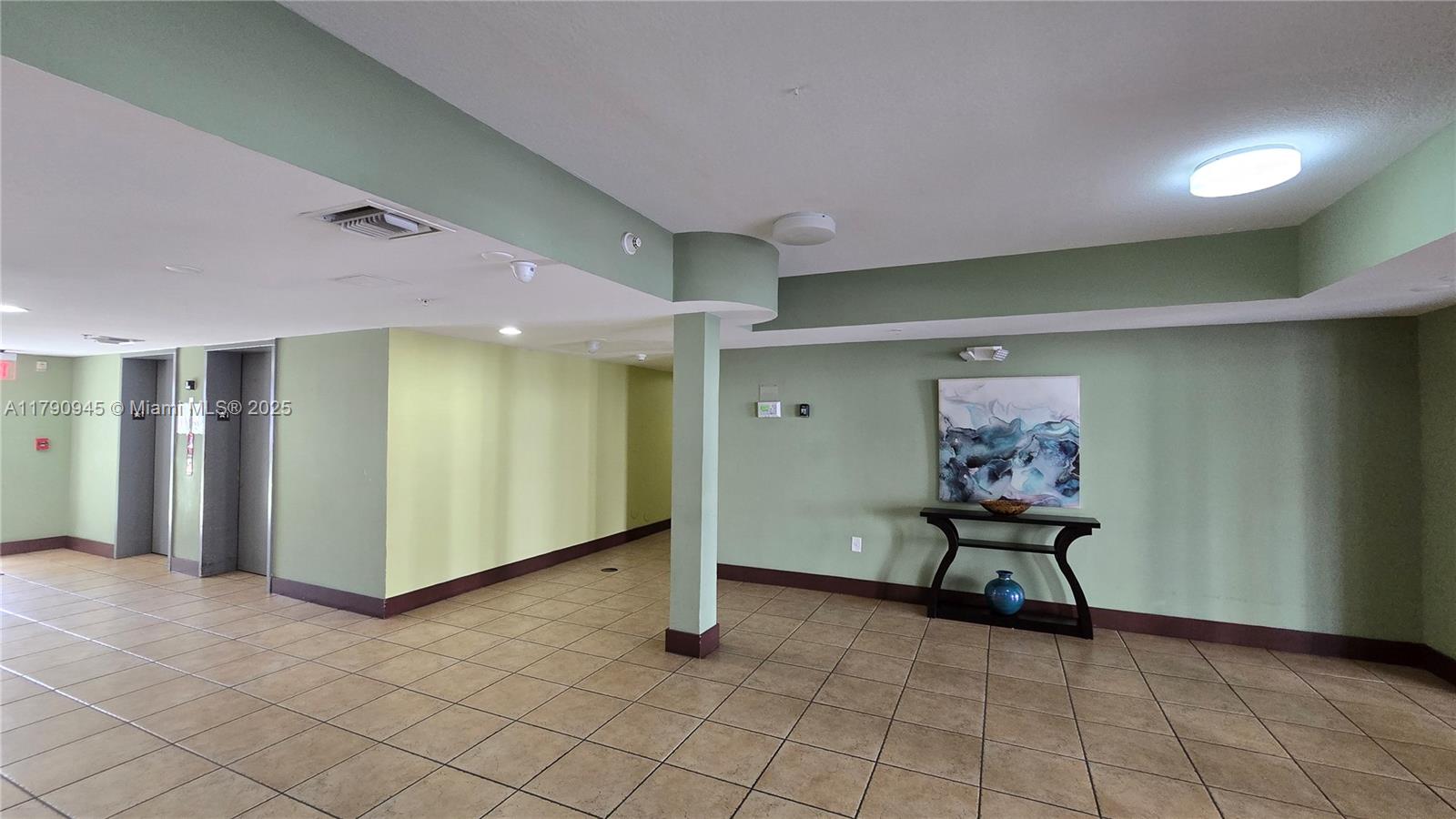 PARADISE POINTE CONDO - Residential