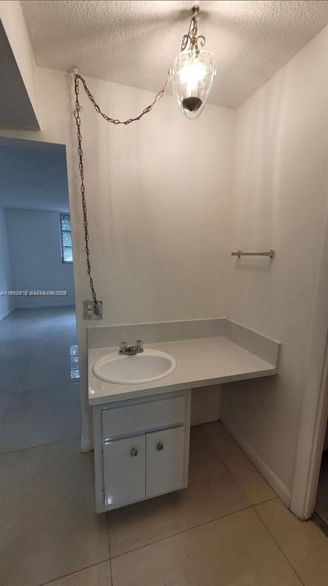 ROYAL OAKS CONDO - Residential