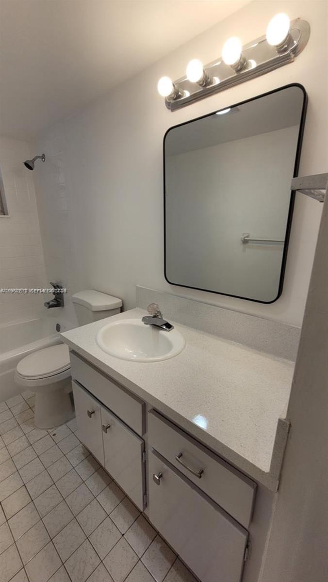 ROYAL OAKS CONDO - Residential