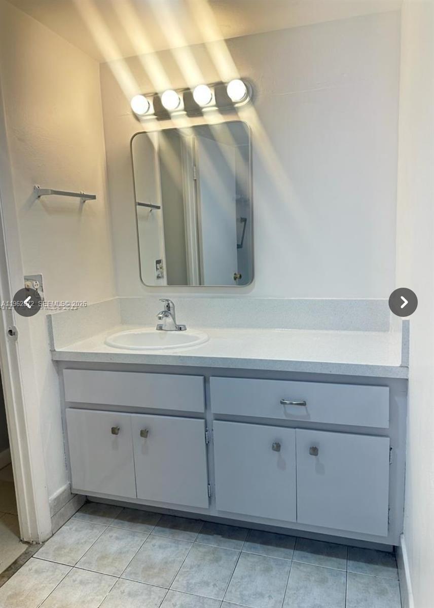 ROYAL OAKS CONDO - Residential