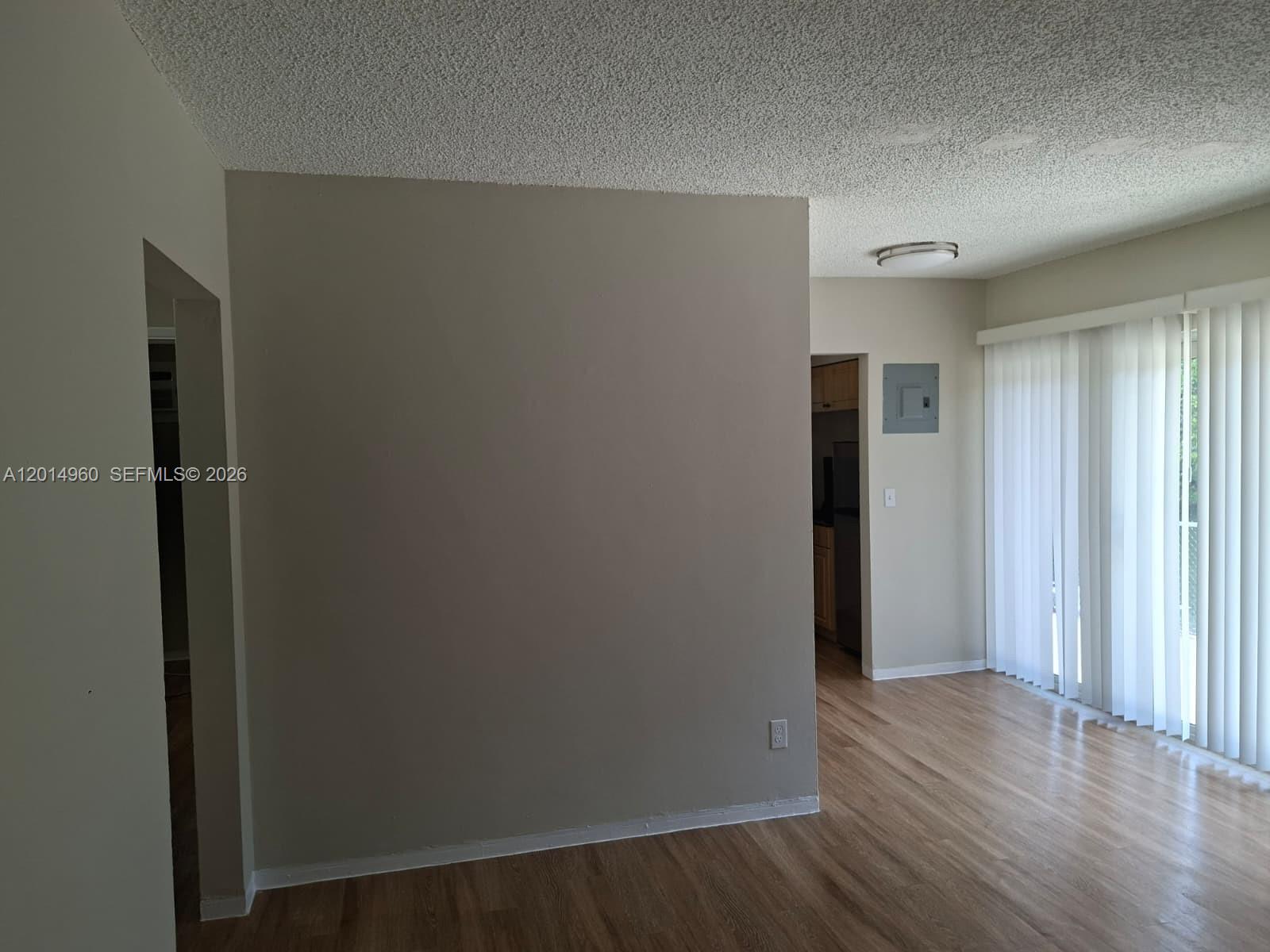 EMERALD LAKE PARK - Residential Lease