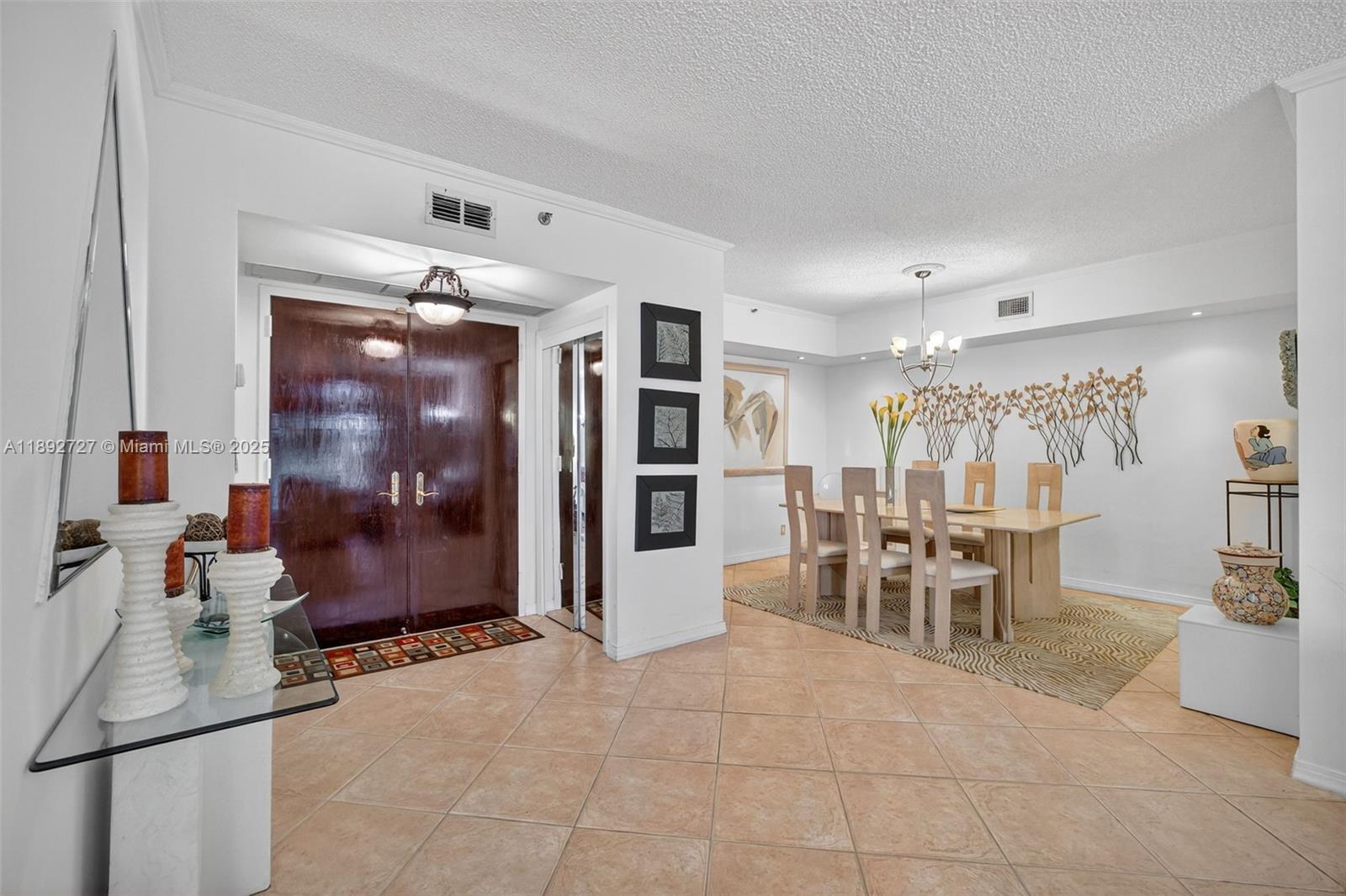 HAMPTONS WEST CONDO - Residential
