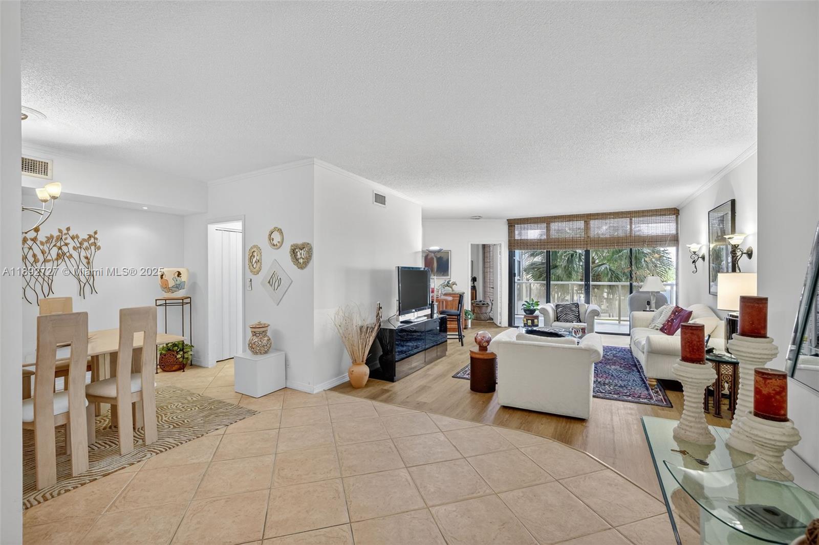 FANTASTIC 2 BEDROOM/2 BATH CONDO FEATURES OPEN RENOVATED KITCHEN & BATHROOMS, SPLIT FLOOR PLAN, WASHER/DRYER, NEW FLOORS, LARGE BALCONY ACCESS FROM ALL ROOMS, AND EASY ACCESS TO POOL ON THE SAME FLOOR.
RESORT STYLE AMENITIES: POOL WITH HUGE DECK & BBQ, GYM, MEDIA RM, LIBRARY, EVENT ROOM, ENTER CLUB HOUSE TO THE HAMPTONS RESTAURANT, SECOND POOL ON THE INTRACOASTAL, NEW GYM, SPA, SAUNA, NAIL SALON, RACQUETBALL & TENNIS COURTS, KIDS ROOM, CARD RM, ROOM SERVICE, FULL MOVIE THEATER, ALSO CAFE WITH OUTDOOR SEATING! CLOSE TO AVENTURA MALL, RESTAURANTS, CASINOS, 5 MIN TO BEACH, NEAR 2 INT'L AIRPORTS. NEXT TO SOFFER EXERCISE TRAIL ON GOLF COURSE.