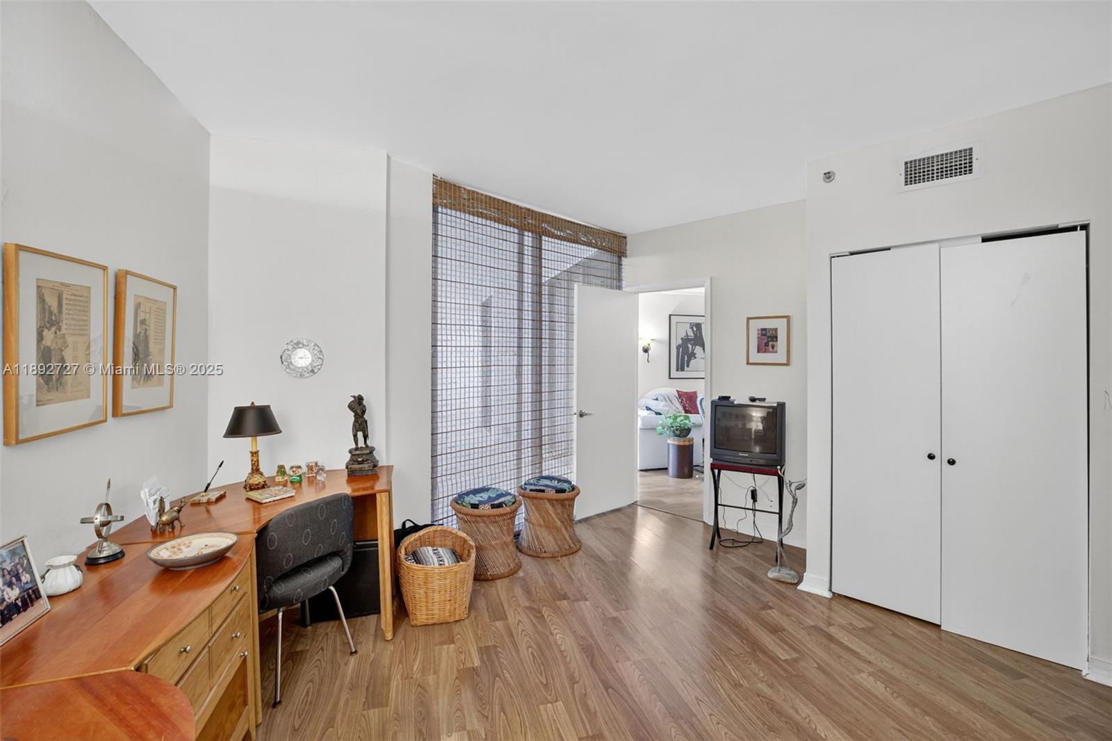 HAMPTONS WEST CONDO - Residential