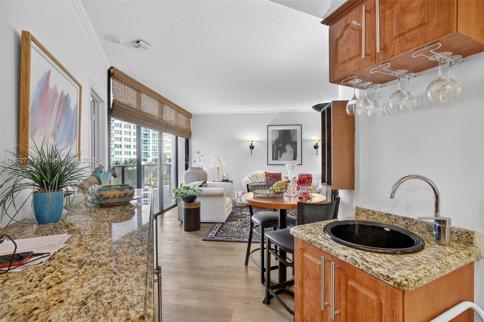HAMPTONS WEST CONDO - Residential