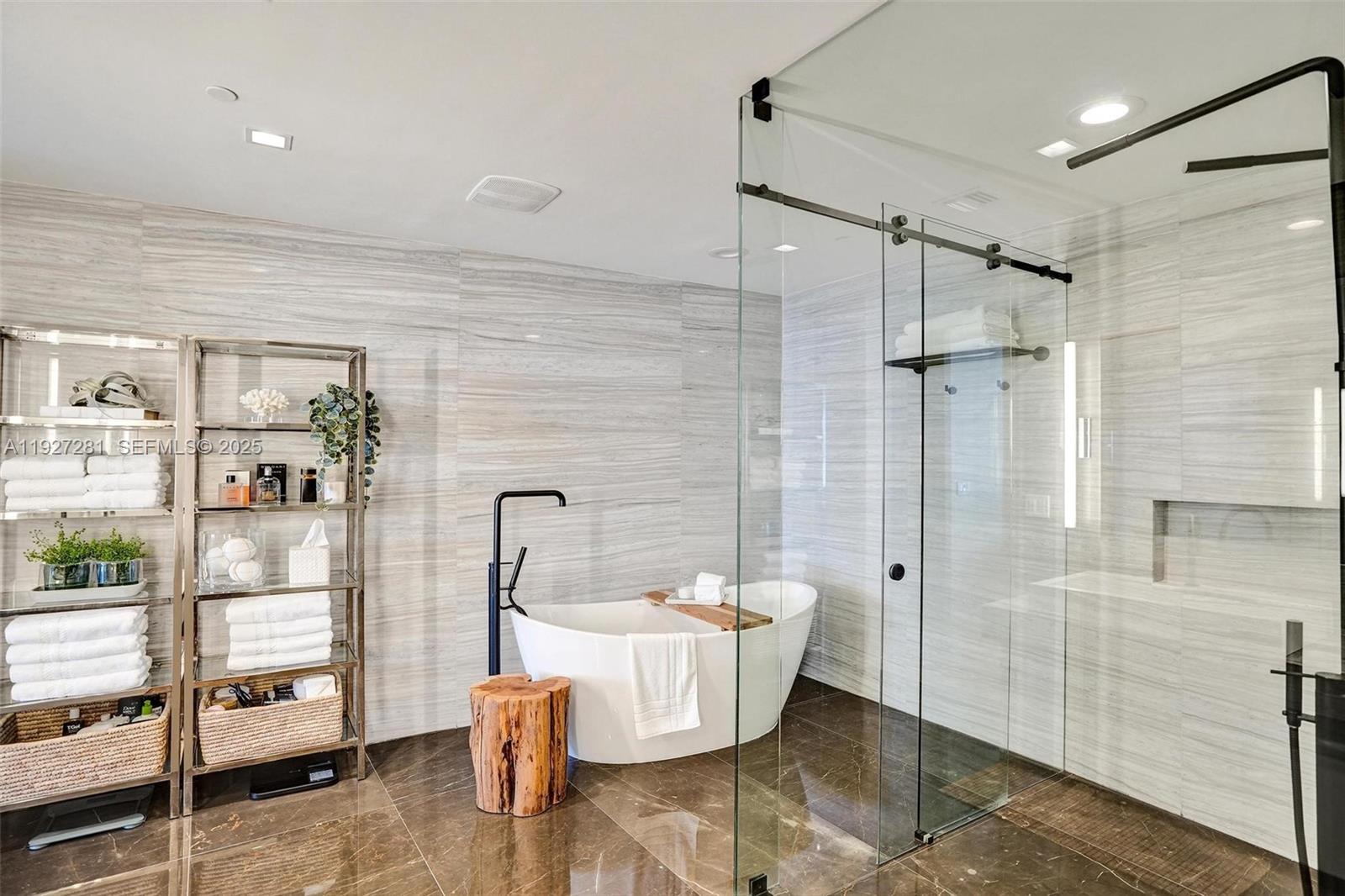 2200 FORT LAUDERDALE BEAC - Residential