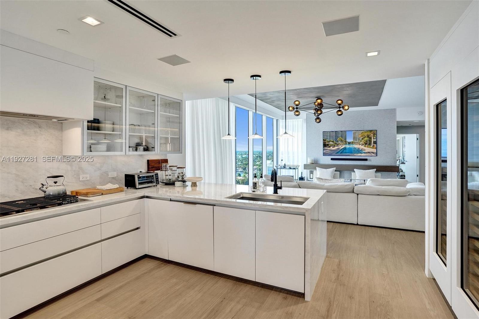2200 FORT LAUDERDALE BEAC - Residential