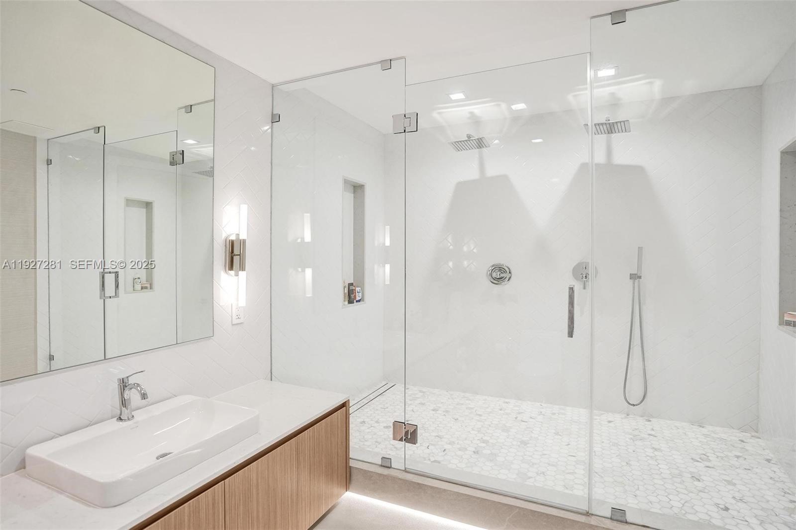 2200 FORT LAUDERDALE BEAC - Residential