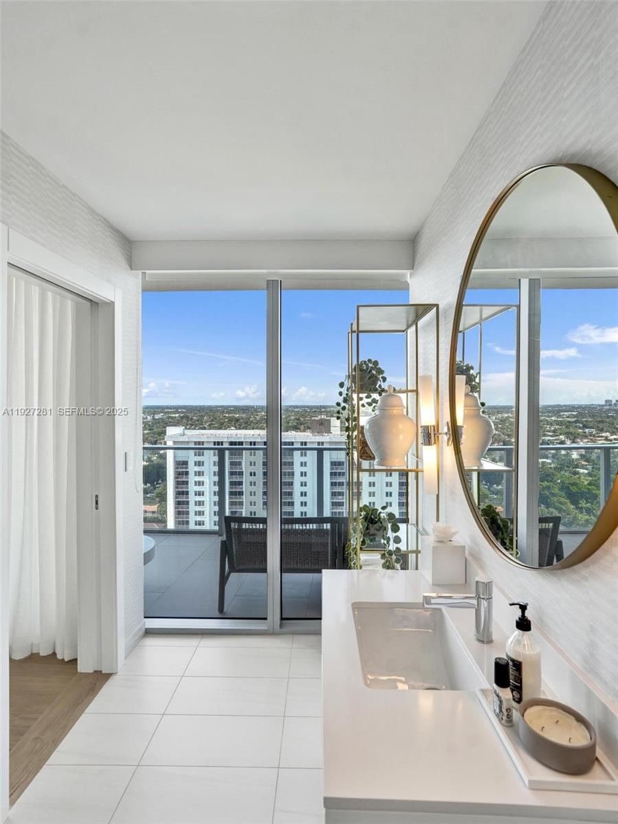 2200 FORT LAUDERDALE BEAC - Residential