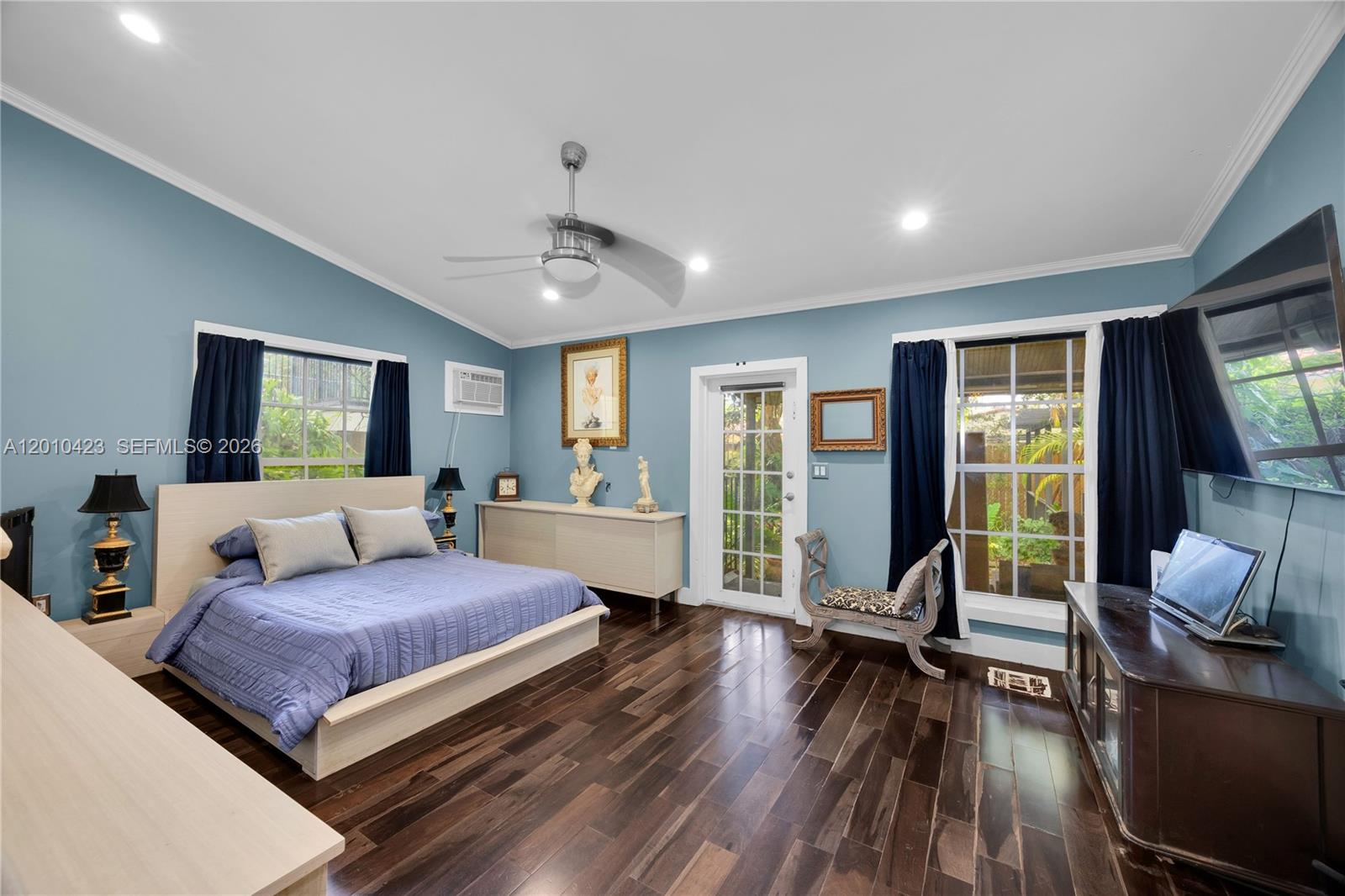 AQUA MARINE - Residential