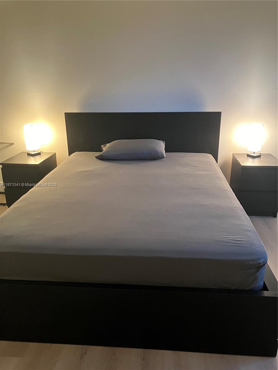 CANONGATE CONDO NO ONE - Residential