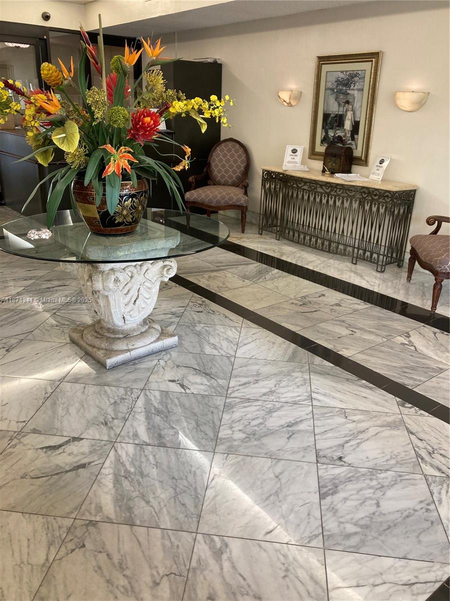 CANONGATE CONDO NO ONE - Residential