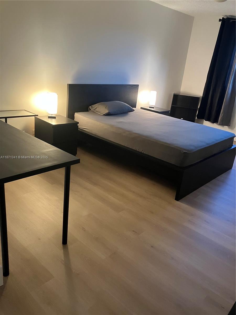 CANONGATE CONDO NO ONE - Residential