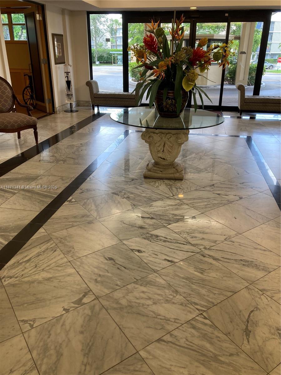 CANONGATE CONDO NO ONE - Residential