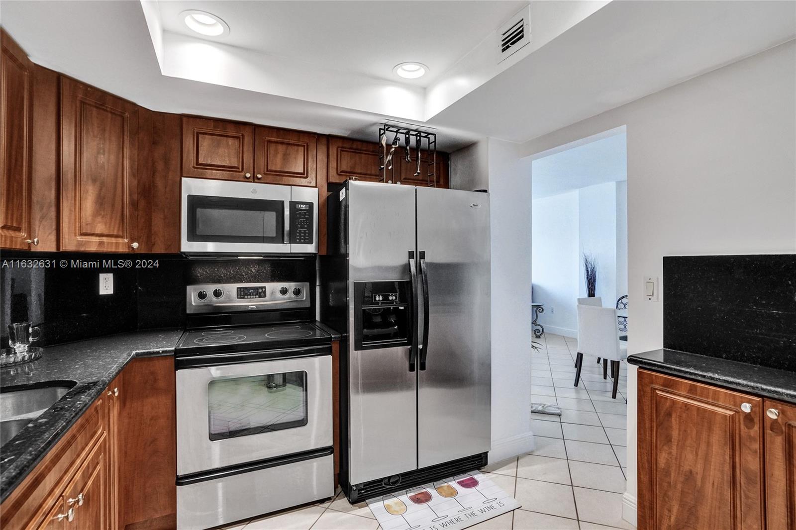ARLEN HOUSE WEST CONDO - Residential