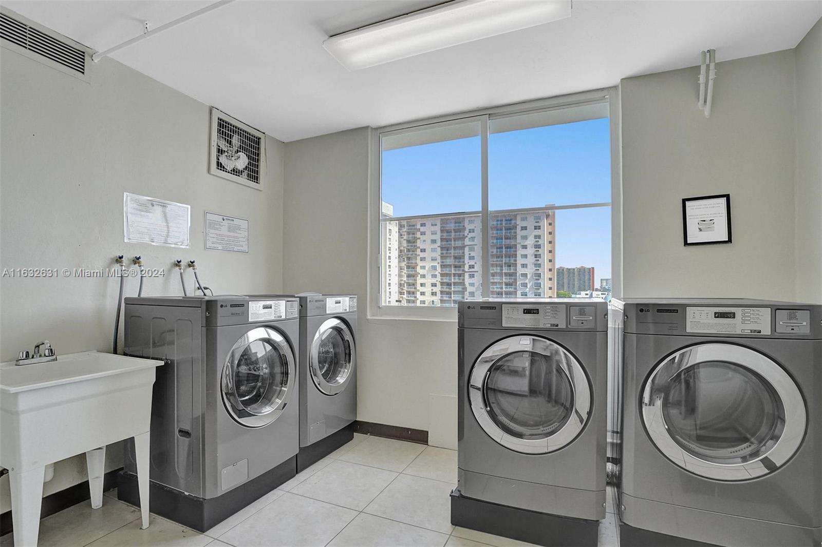 ARLEN HOUSE WEST CONDO - Residential