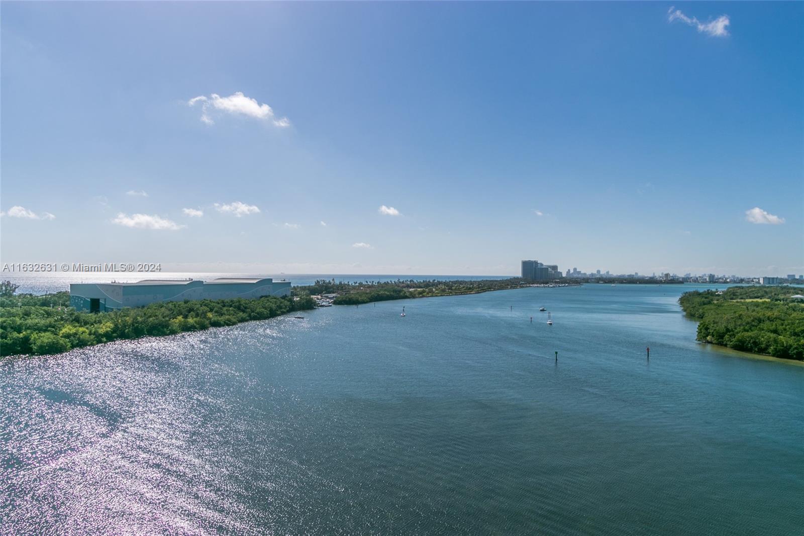 500 Bayview Dr 826