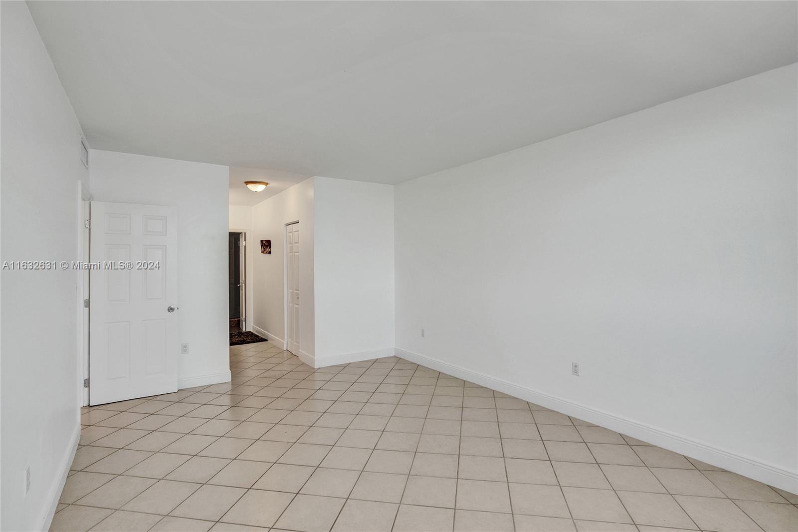 ARLEN HOUSE WEST CONDO - Residential