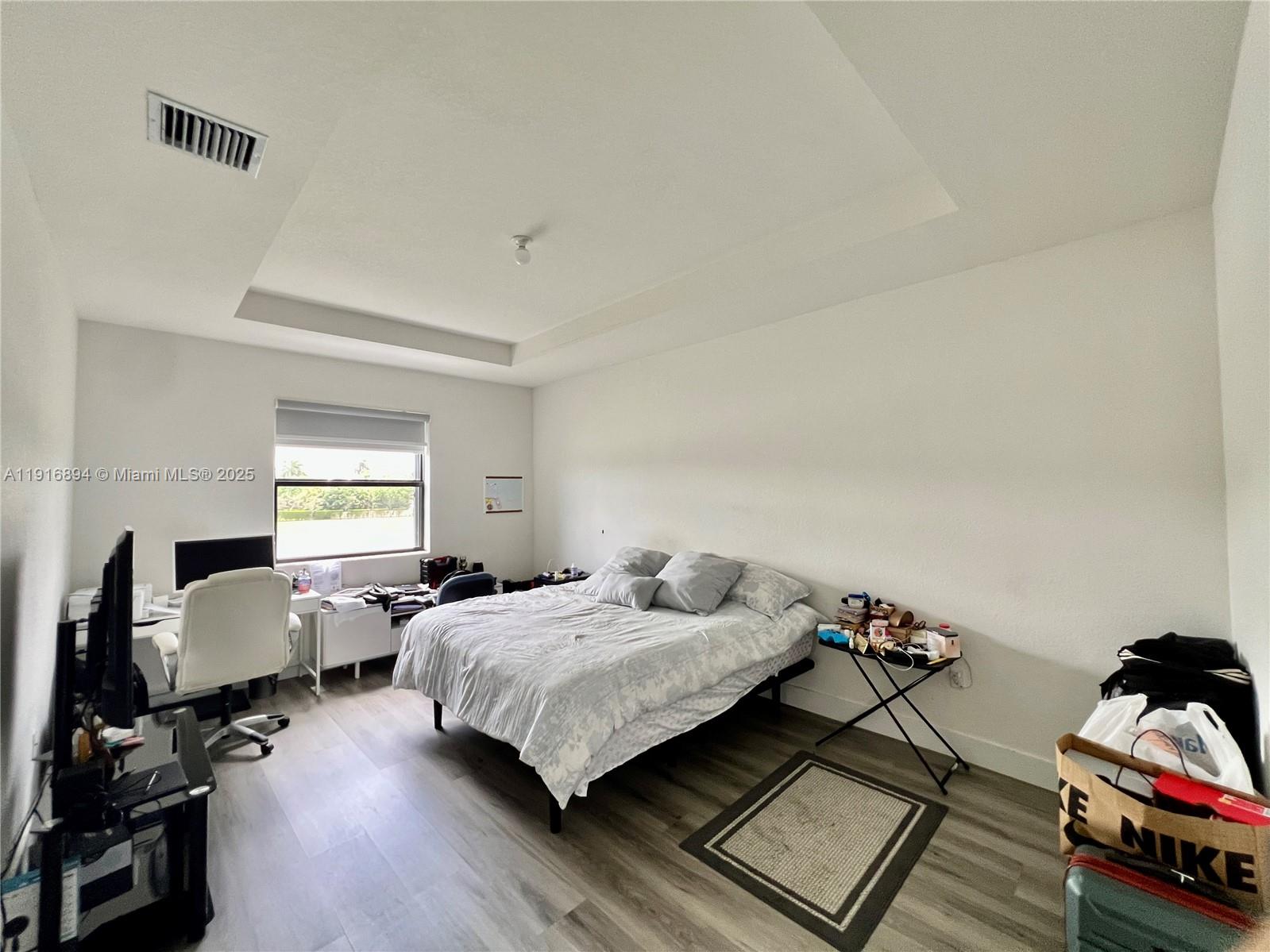 TROTTERS CHASE - Residential