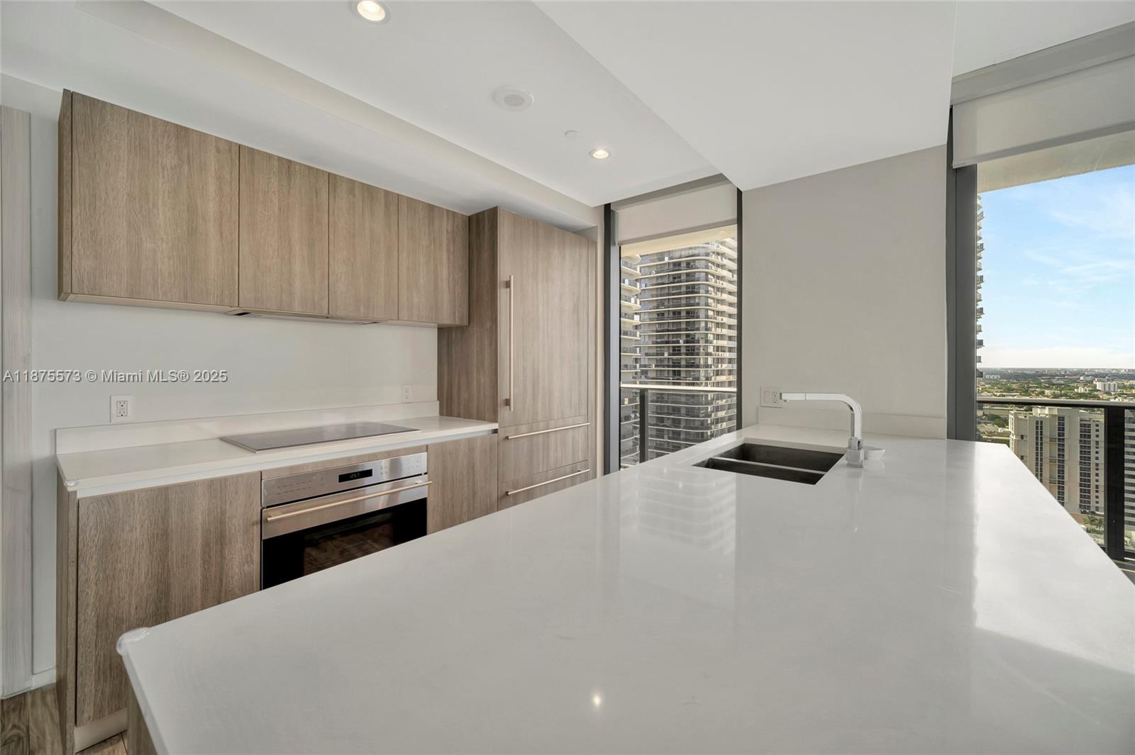 801 SMA RESIDENCES CONDO - Residential