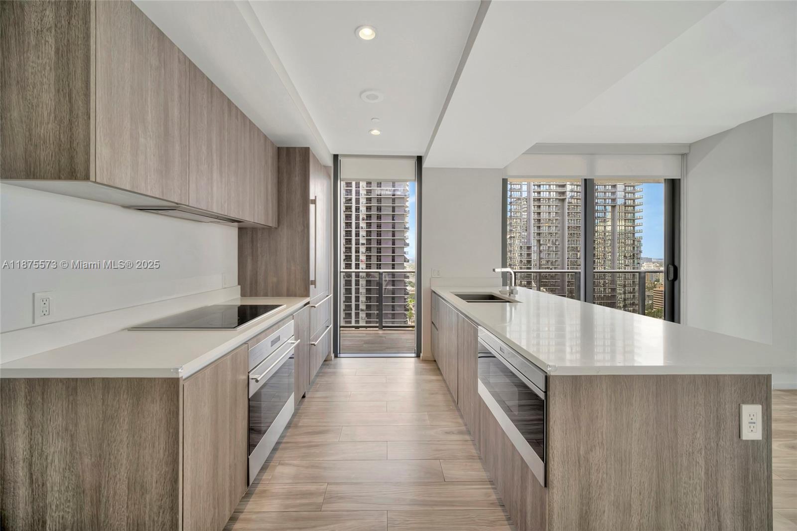 801 SMA RESIDENCES CONDO - Residential