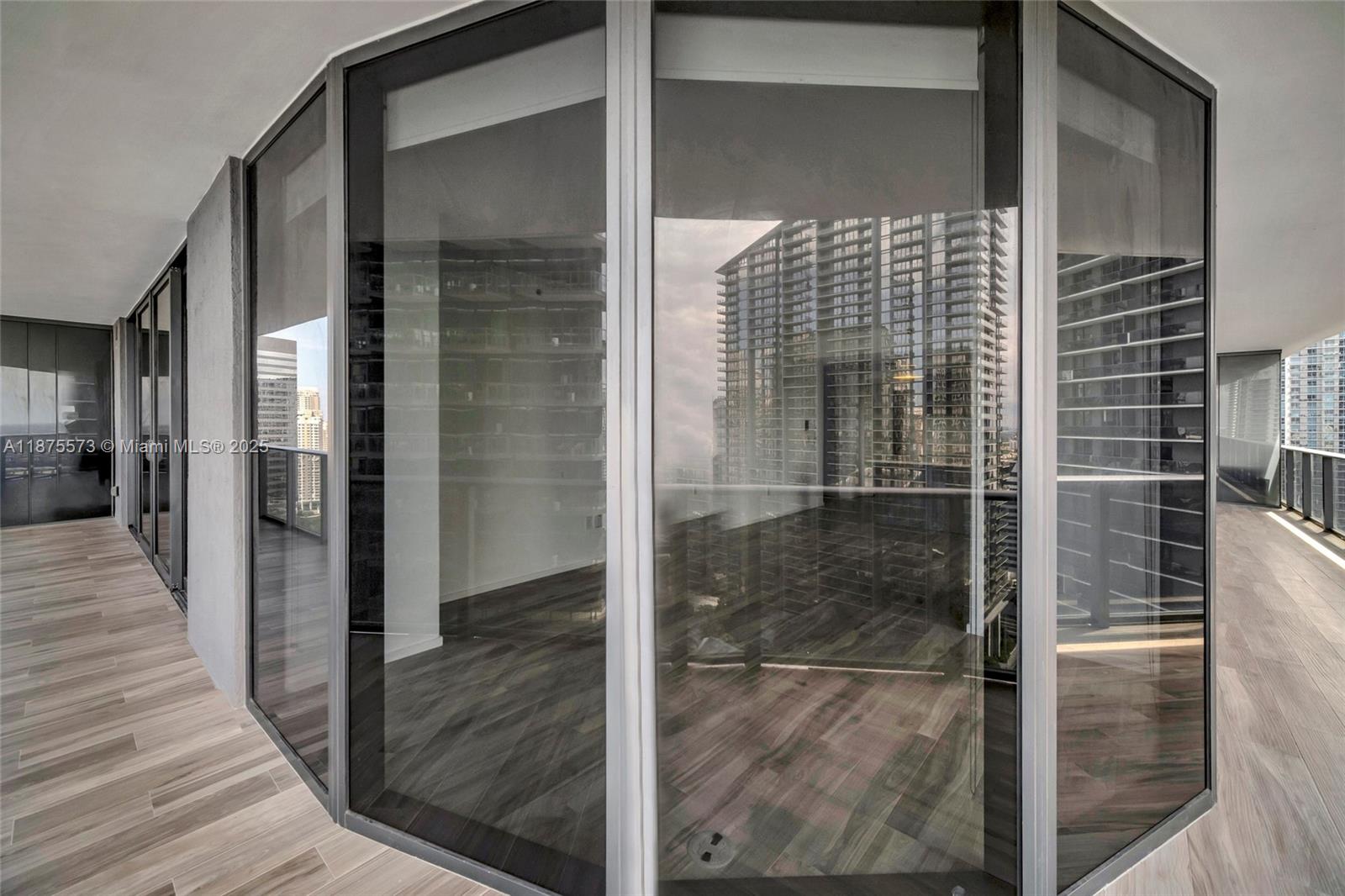 801 SMA RESIDENCES CONDO - Residential