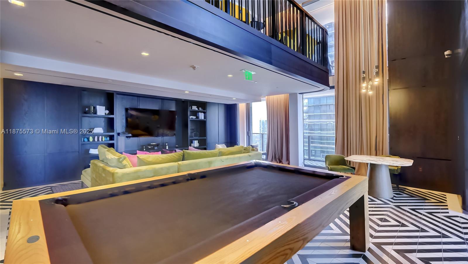 801 SMA RESIDENCES CONDO - Residential