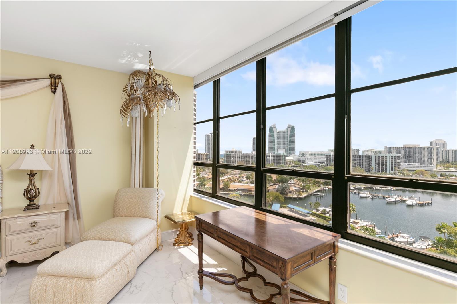 OLYMPUS CONDO PH A - Residential