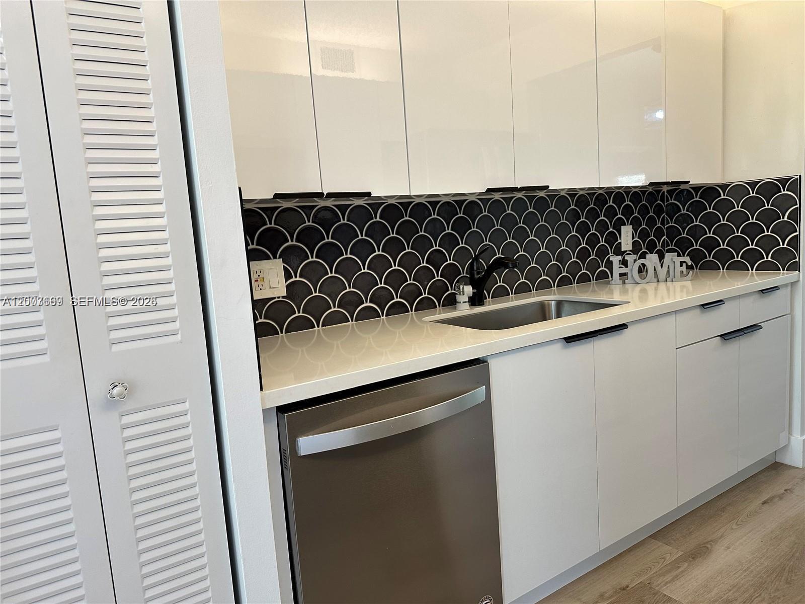 CAMBRIDGE AT CENTURY VILL - Residential