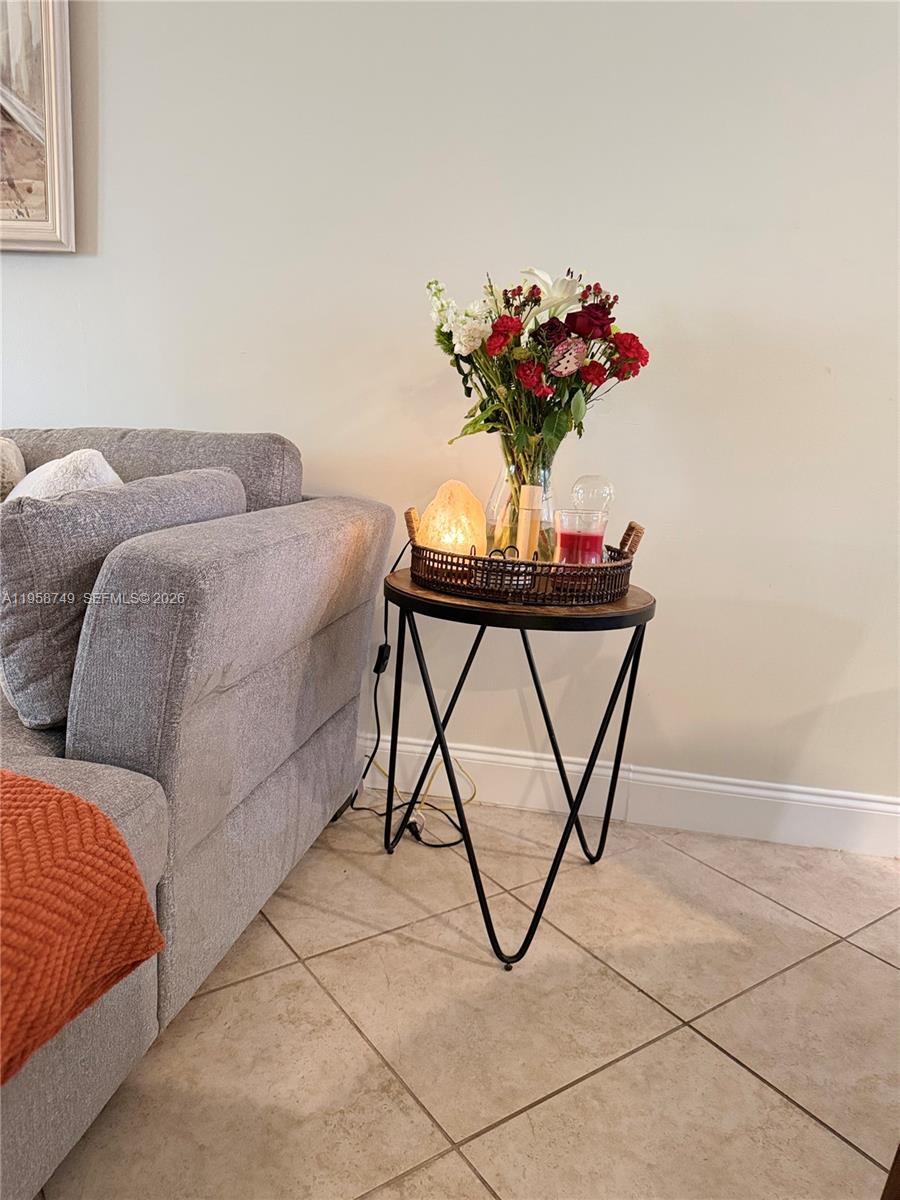 3370 Beau Rivage Dr 4Q