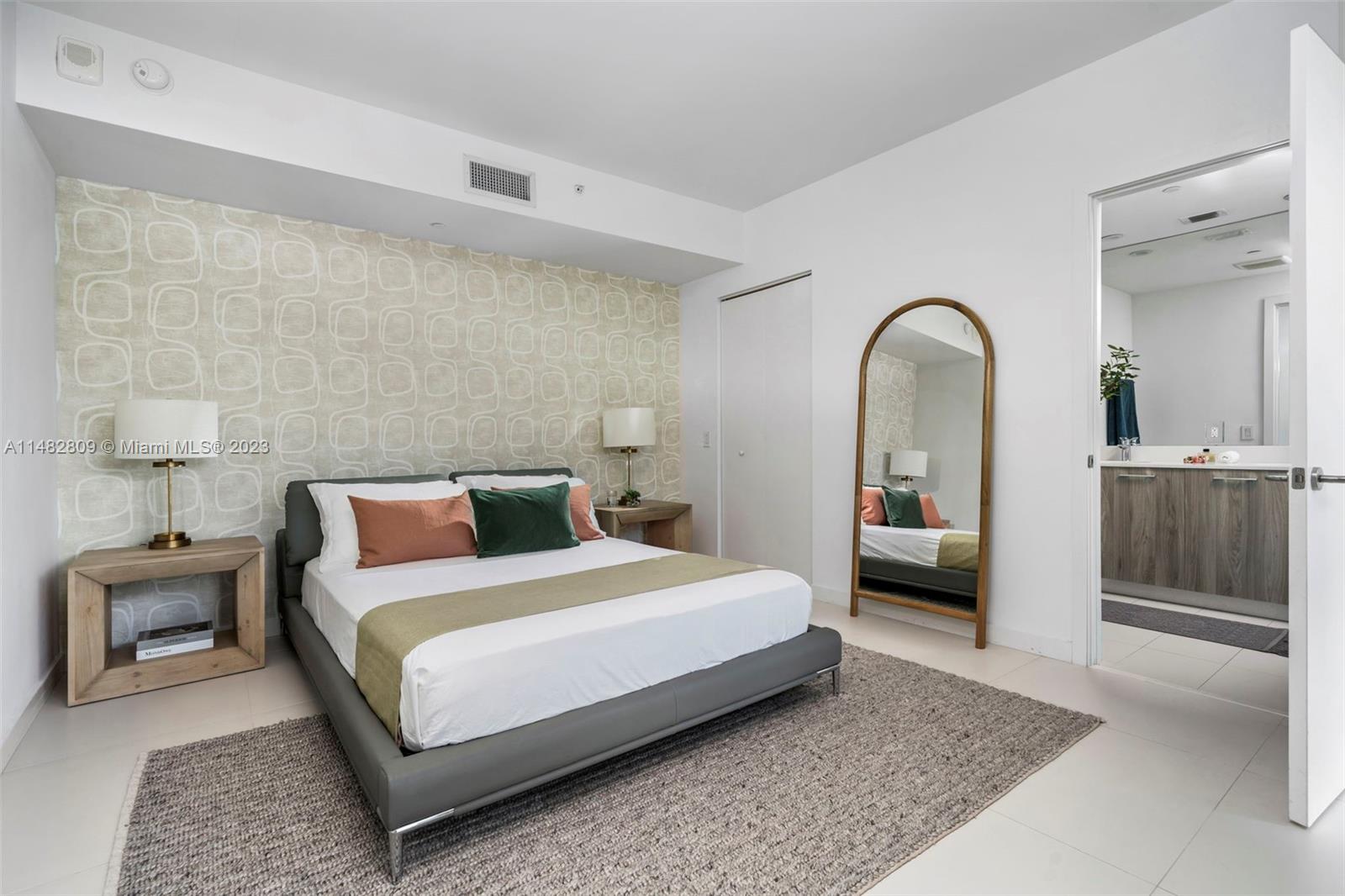 PARAISO BAYVIEWS CONDO - Residential Lease